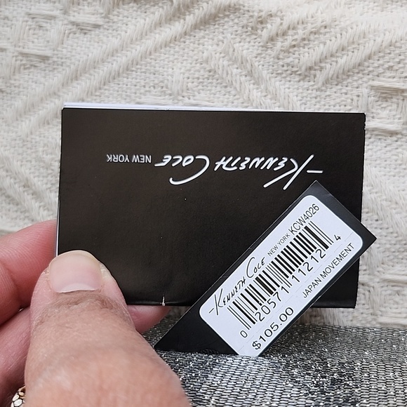 New in Box Kenneth Cole watch - Picture 4 of 4
